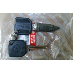 Luggage lid lock - Alfa Romeo 155