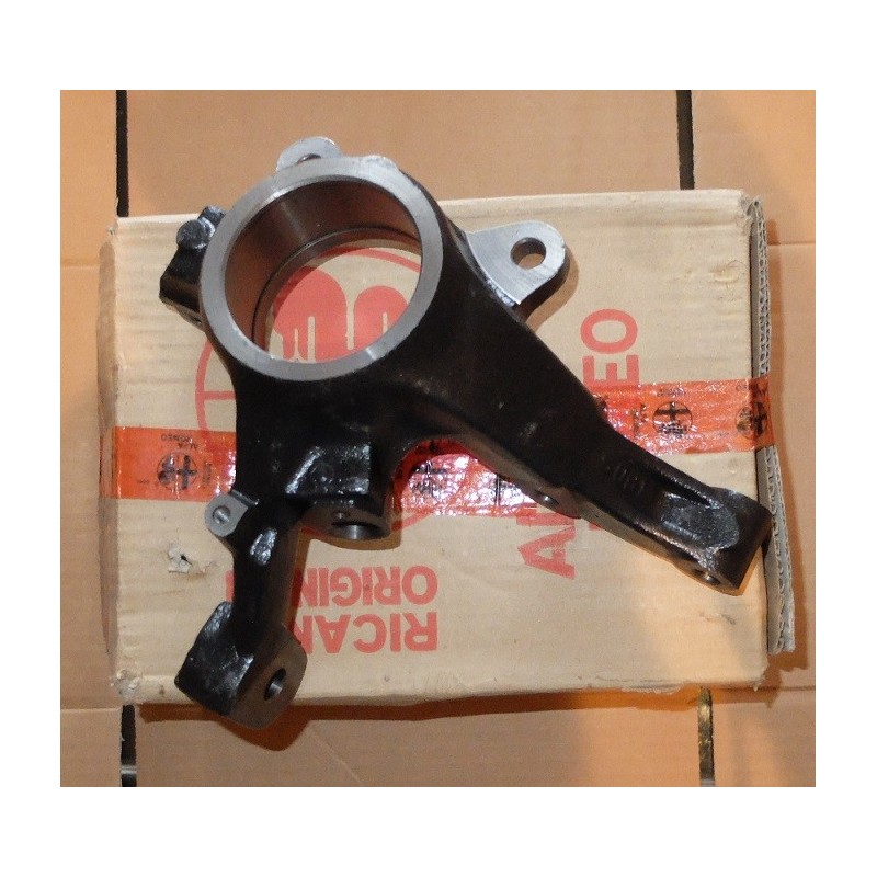 Left steering knuckle - Alfa Romeo 155 / GTV / Spider / Fiat Bravo