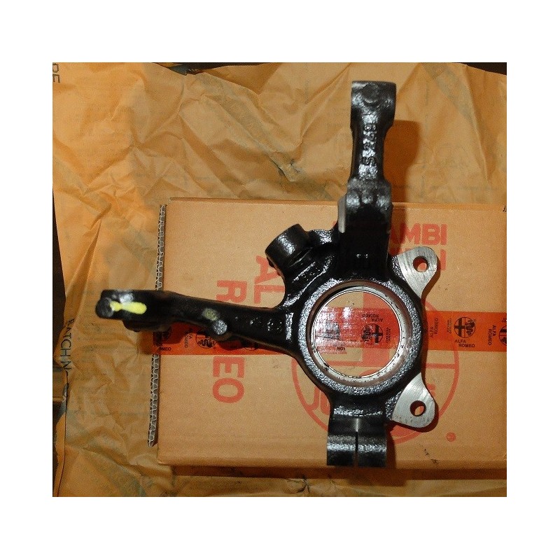 Left steering knuckle - Alfa Romeo 145 / 146 / 155